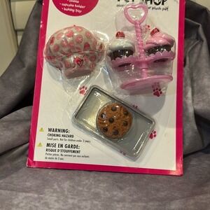 Justice Pet Shop Food Pink Cupcake Holder and Baking Tray Set NEW‎